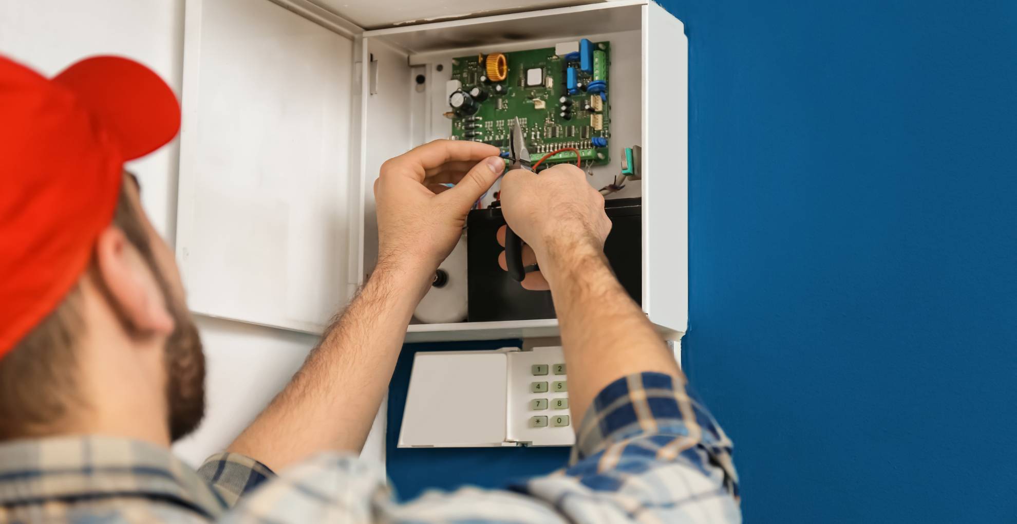 Wybór przewodów przy instalacji systemu alarmowego